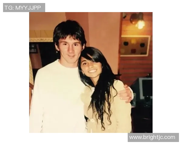 足球明星为何青睐模特作为伴侣揭秘背后的爱情与事业交织故事