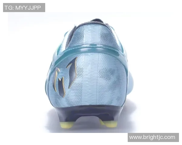 足球明星代言的运动鞋款式与设计解析