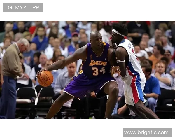 足球明星奥尼尔的传奇人生与场上精彩瞬间回顾